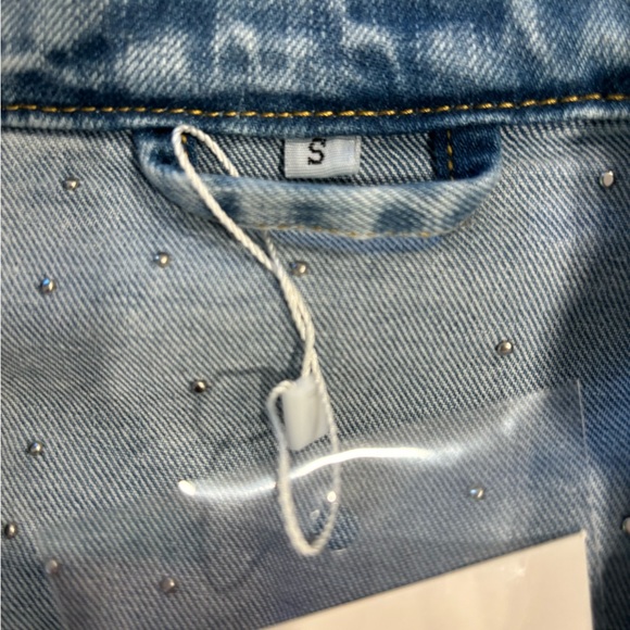 Light denim Jacket with pearl detail - Picture 4 of 5